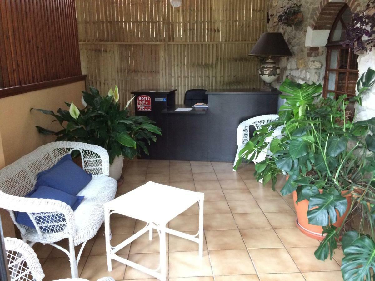 Le Phoenix Hotel Saint-Florentin  Exterior photo